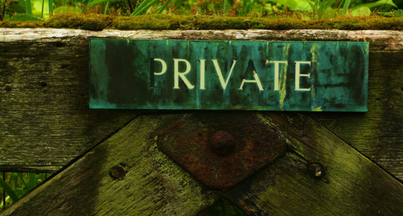 Private sign